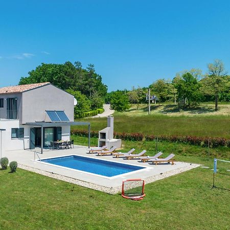 Stunning Home In Barban With Wifi Extérieur photo