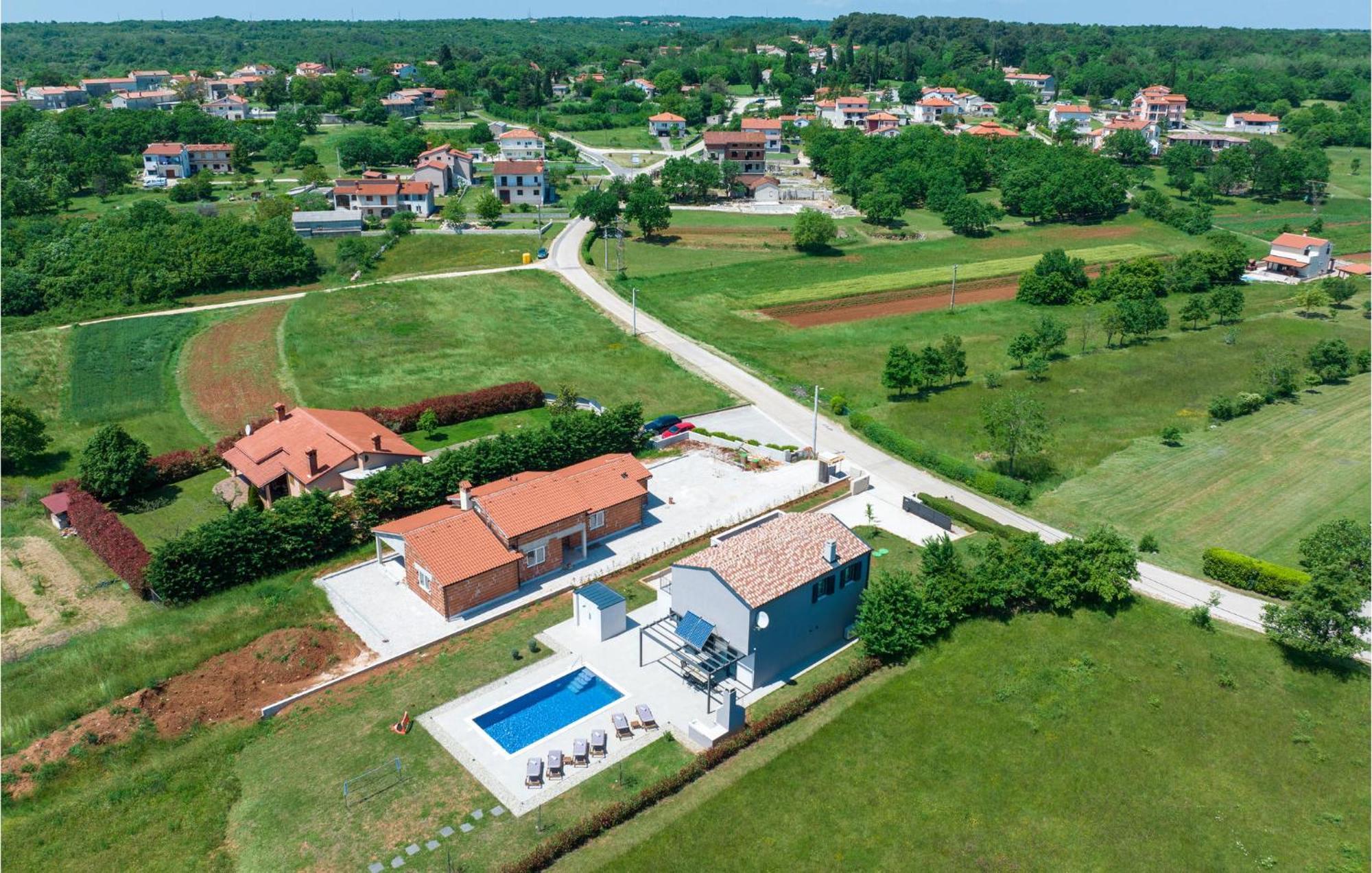 Stunning Home In Barban With Wifi Extérieur photo